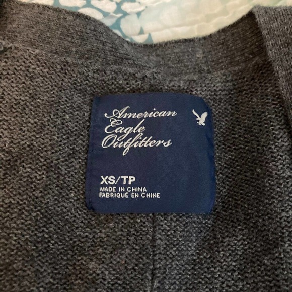 American‎ Eagle AEO Cardigan Womens Sz XS Red Gray Striped Varsity Wool Sweater - Picture 5 of 9